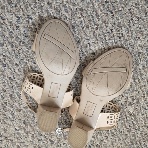 Shoes - Picture 4 of 6